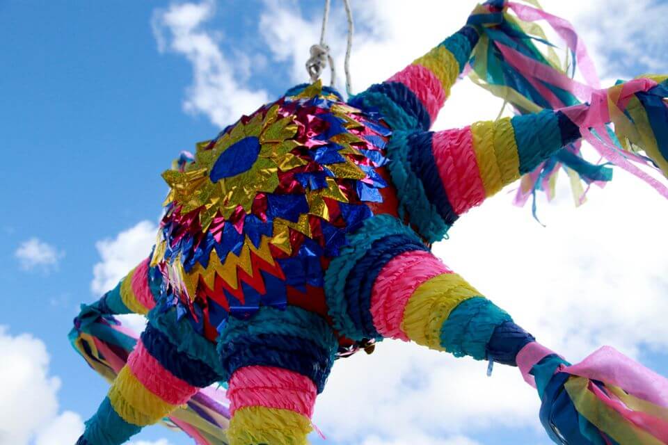 deltager køkken jordnødder 5 Fun Historical Stories About Piñatas! - TexMex Fun Stuff